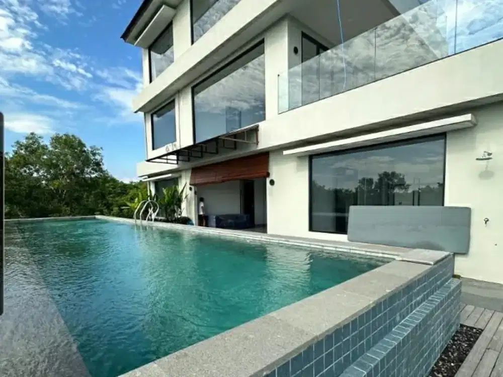 Dijual atau Disewakan Luxury Villa 4 Lantai View Laut One Gate System di Goa Gong, Jimbaran.