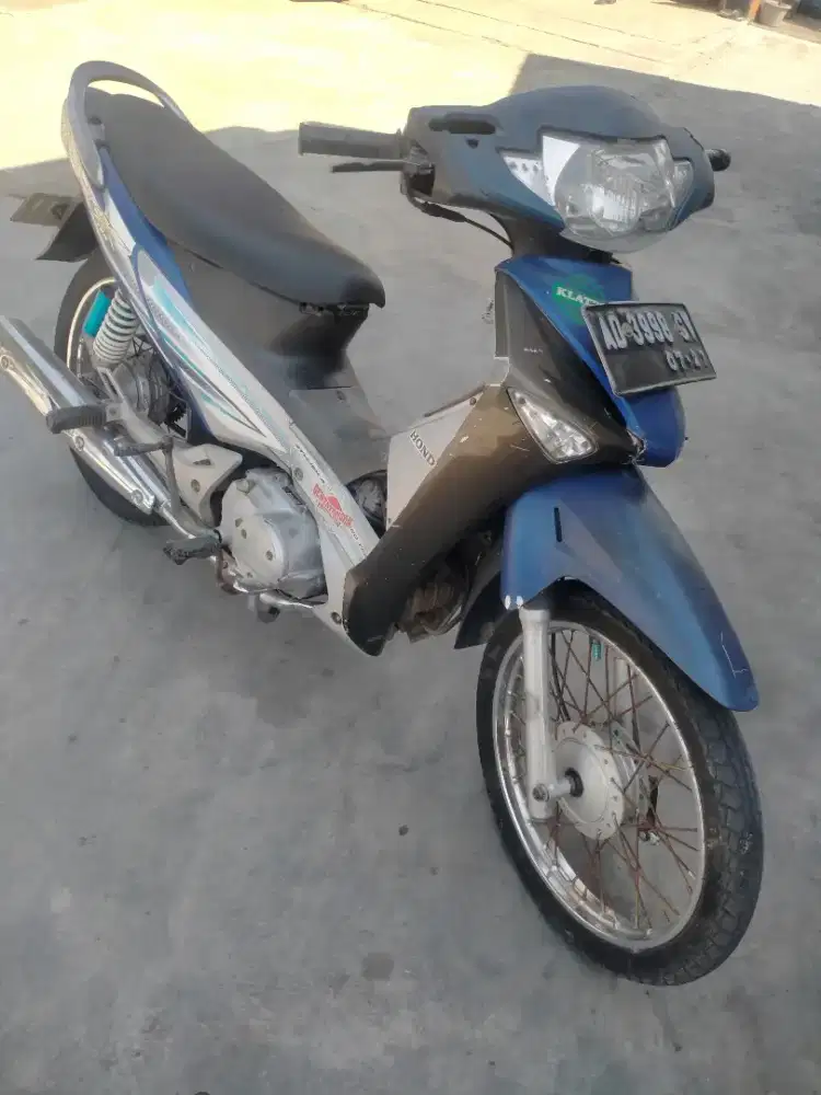 Supra x 125 th 2006 mesin kering ex orang tua