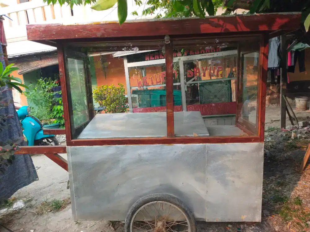 Grobak dorong kayu ringan 1,2jt