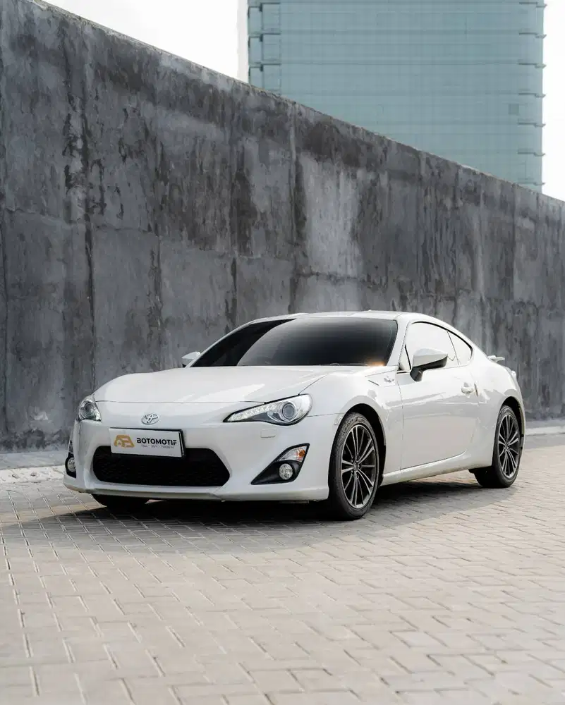 Toyota FT-86 2.0 AT (ZN6)