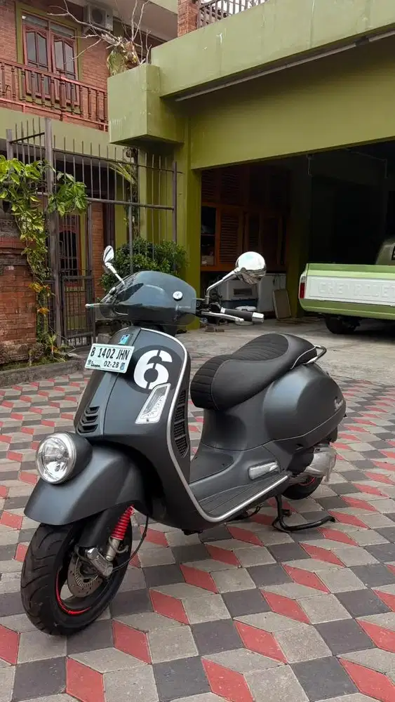 vespa Piaggio GTV Tribute Sei Giorni HPE 300