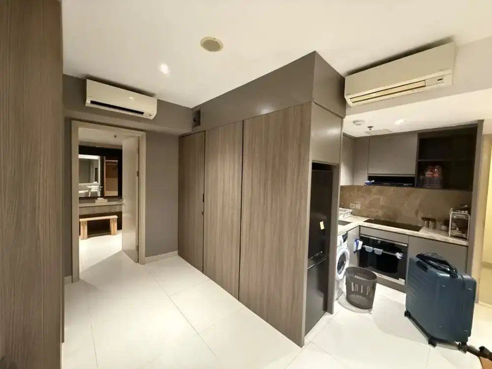 APARTEMEN LA RIZ CONNECT PAKUWON MALL FULL FURNISH mewah  VIEW JALAN RAYA