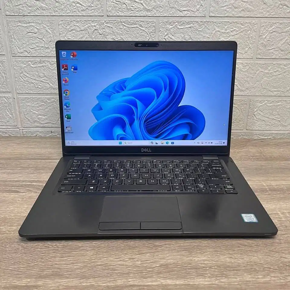 Laptop Dell Latitude 5300 Core i5 8365u RAM 8 SSD 128 13.3in Full HD