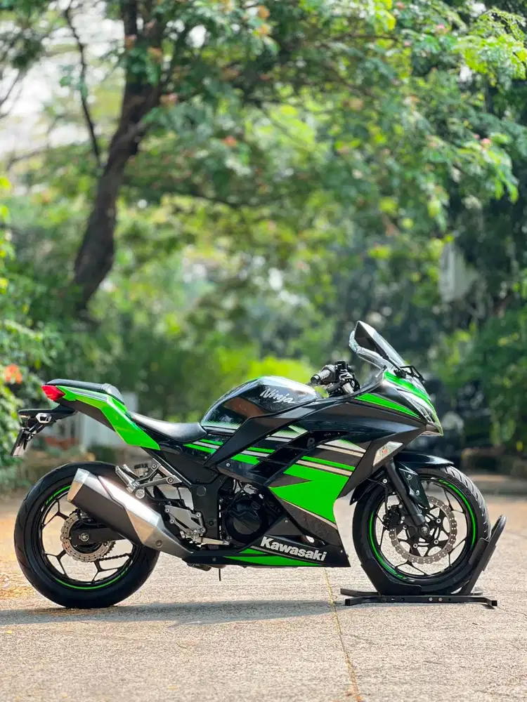KAWASAKI NINJA 250 FI OLD 2016 HIJAU KM LOW PAJAK HIDUP LIKE NEW