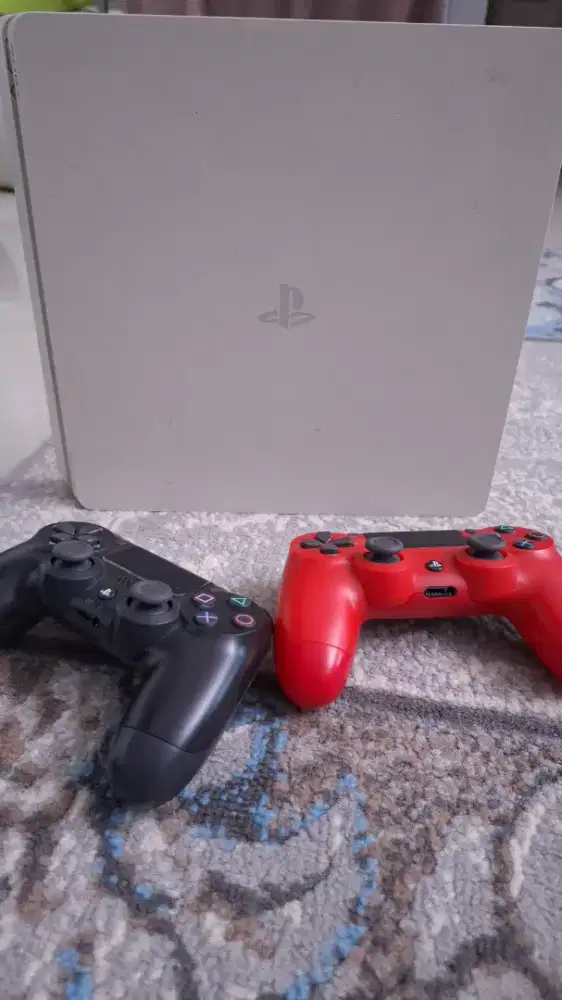 Playstation 4 - 1 TB