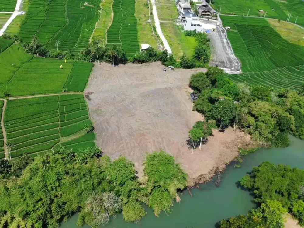Dijual tanah kavling cemagi luas 3are bisa di ambil sesuai kebutuhan.