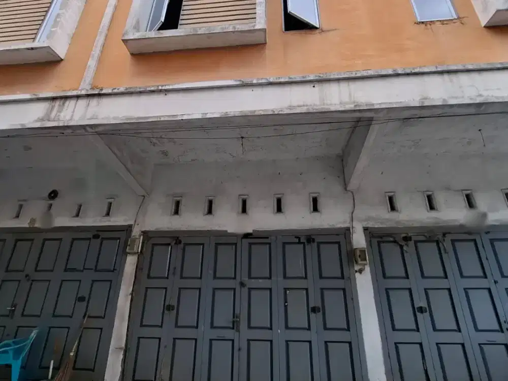 TOWNHOUSE 2,5 LANTAI DAERAH ADAM MALIK SUDAH SHM CUMA 600 JUTA!