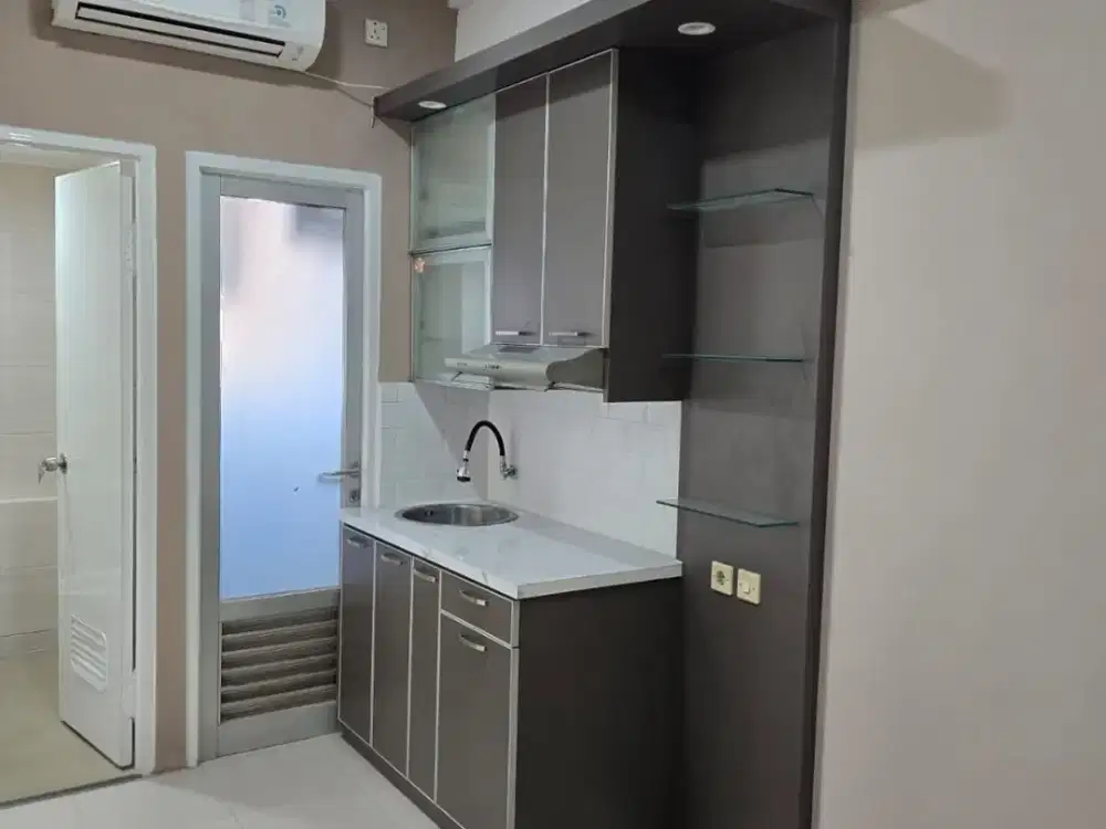 Apartemen Nias Hook Siap Huni Tower Grand Emerald di Kelapa Gading Jakarta Utara