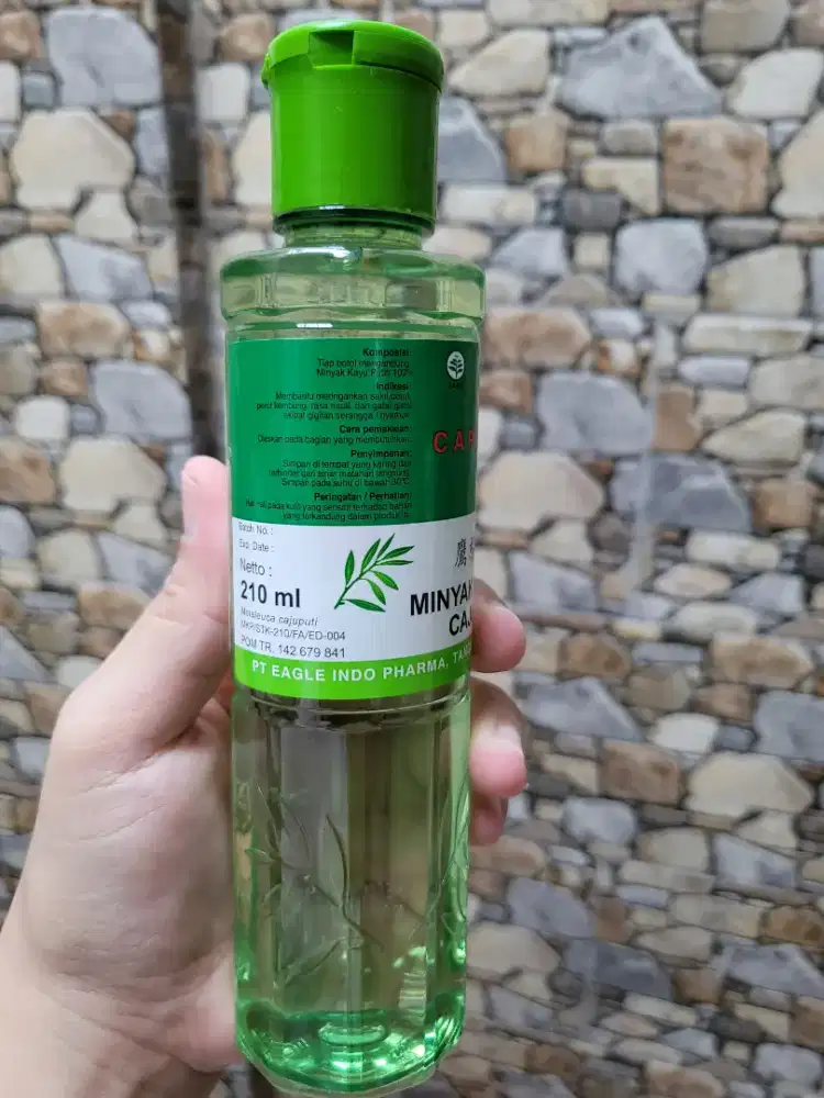 MINYAK KAYU PUTIH CAP LANG 210ml
