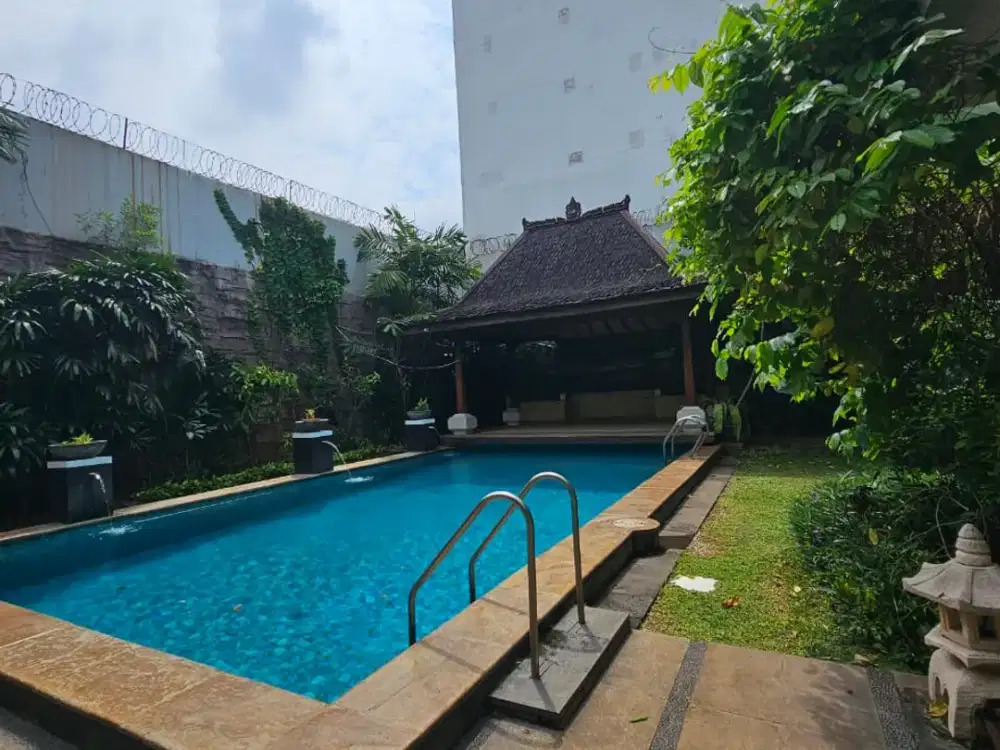 Disewakan Rumah Jln Opal , Permata Hijau Uk 562 sqm 6bedrooms Furnished at Kebayoran Lama, Jaksel