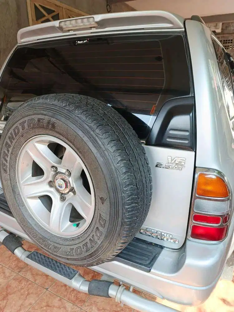 Suzuki Grand escudo 2003 Bensin