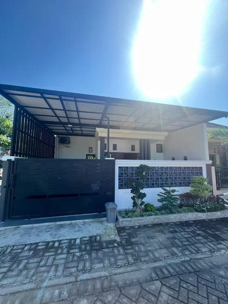 Rumah posisi hook di jual