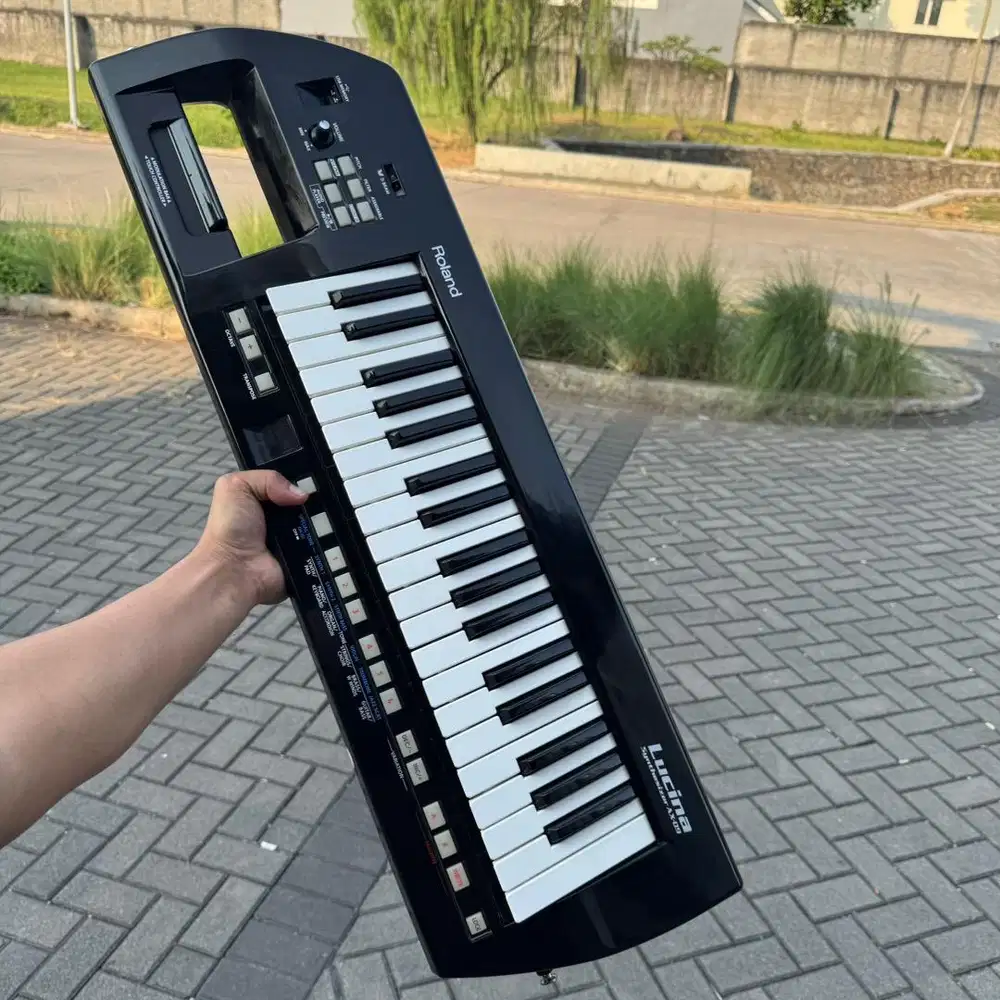 Keytar Roland Lucina Black