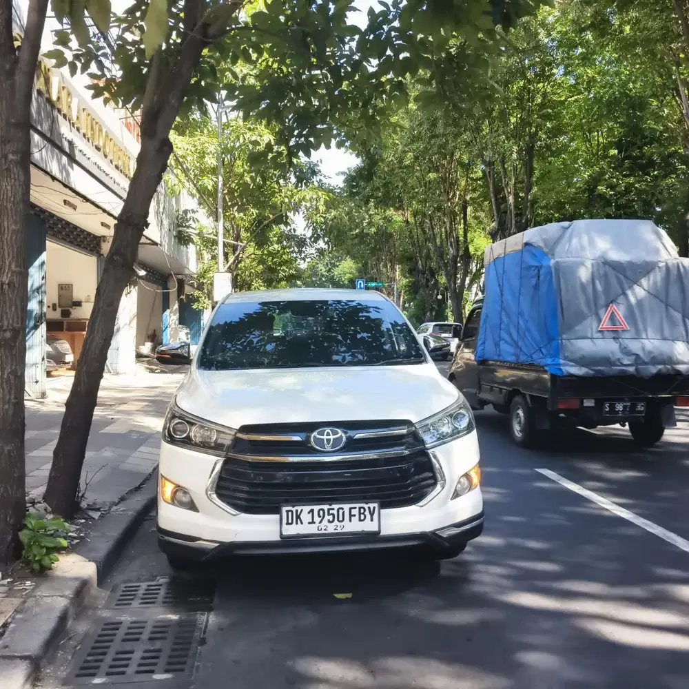 INNOVA VENTURER BENSIN  AT 2019