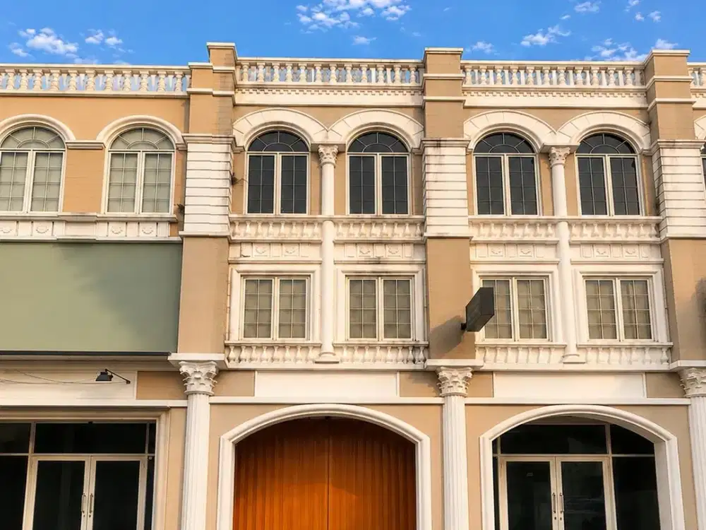 Disewakan Ruko 3 Lantai di  Bolsena Gading Serpon
