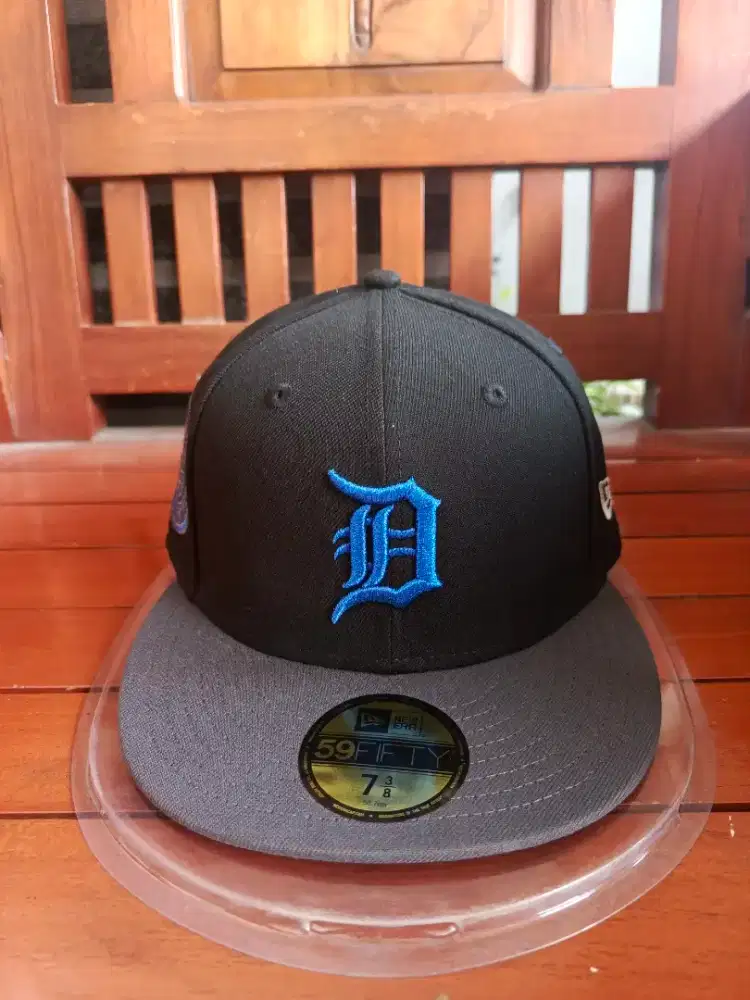 Topi New Era DETROIT World Series Kondisi Baru size 738 keren sih ini