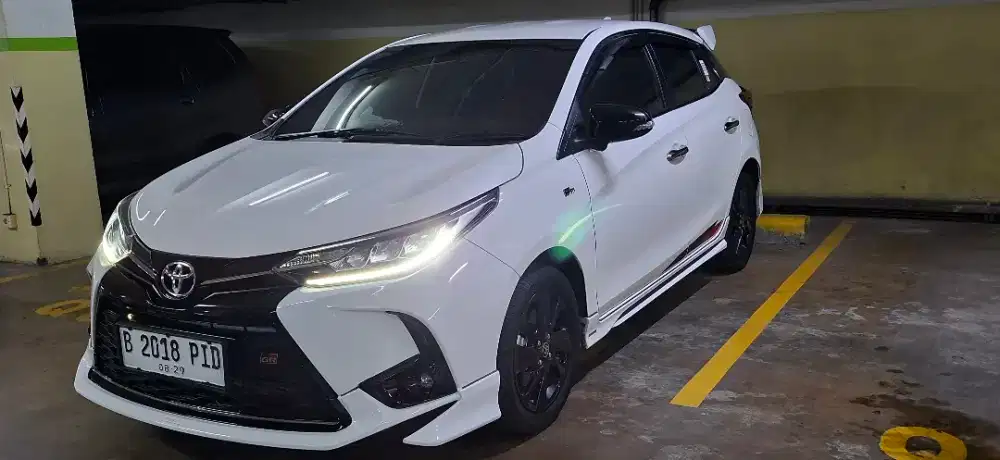 YARIS GR 1.5 BENSIN AT GRESS LIKE NEW