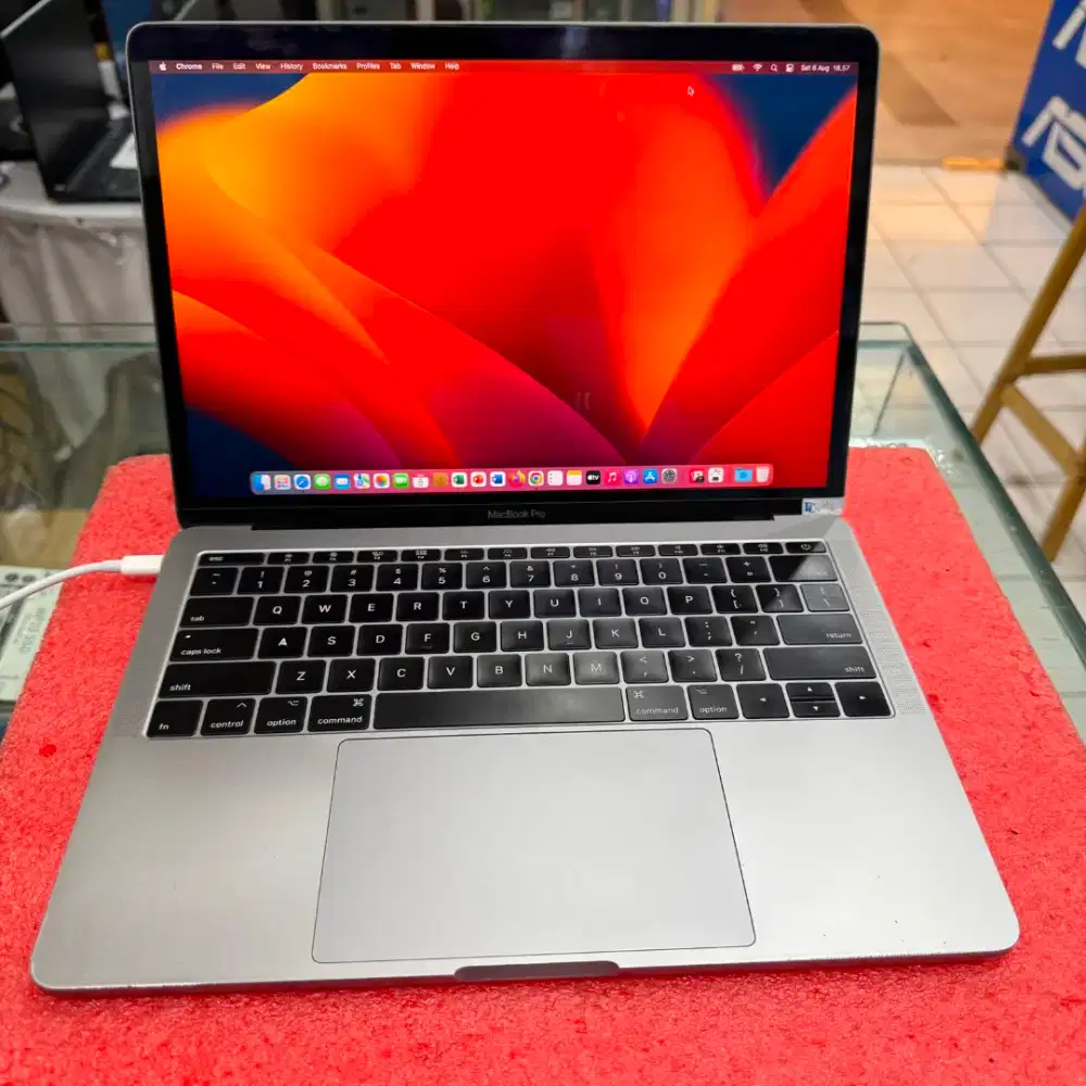 Macbook Pro 2017 Ci5-2.3hz RAM 8GB SSD 128GB 13.3 INCH