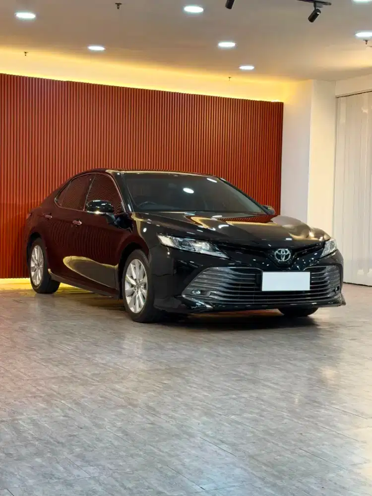 Toyota Camry V 2.5 AT Tahun 2020