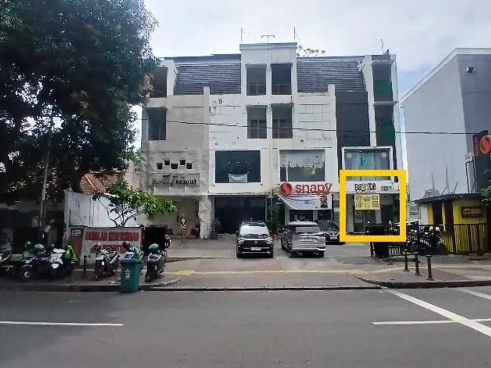 Disewakan Ruko Per Lantai, Tersedia di Lantai Dasar, luas 82m2 , Bulungan, Jakarta Selatan