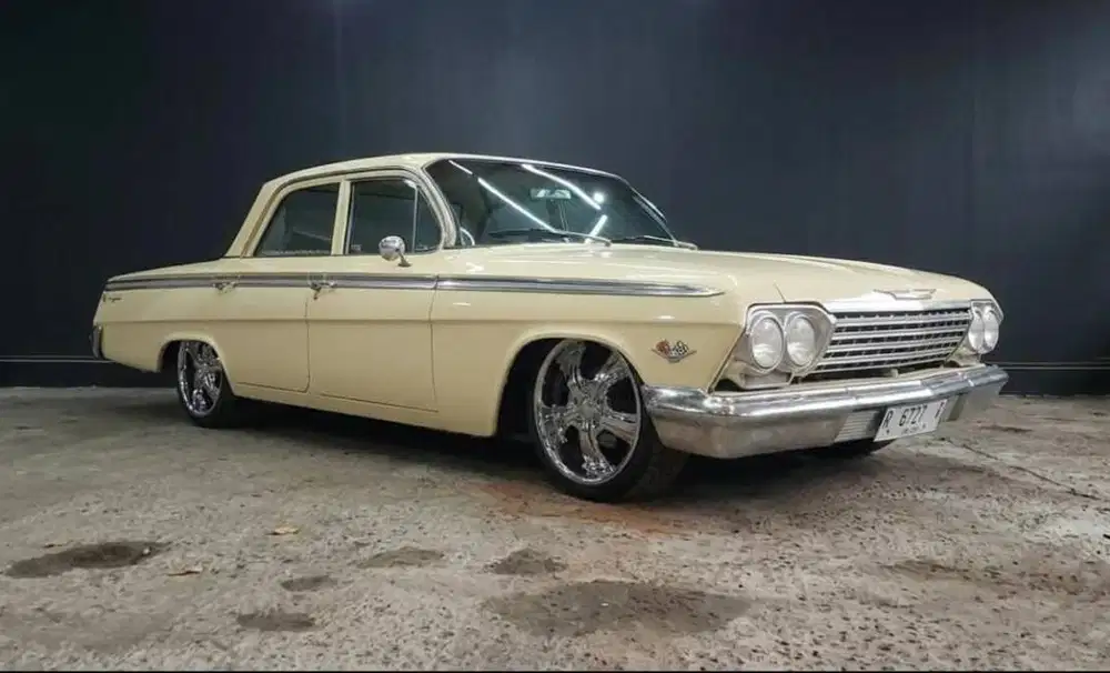 Chevrolet Impala 1962 cream Chevy Impala full paper 1961/1963 bandung