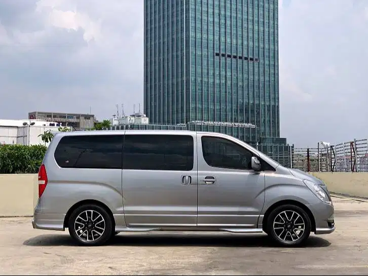 Hyundai H1 Royale Limited Bensin 2018 #BJM1#