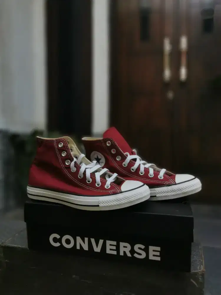 Sepatu converse ctas hi