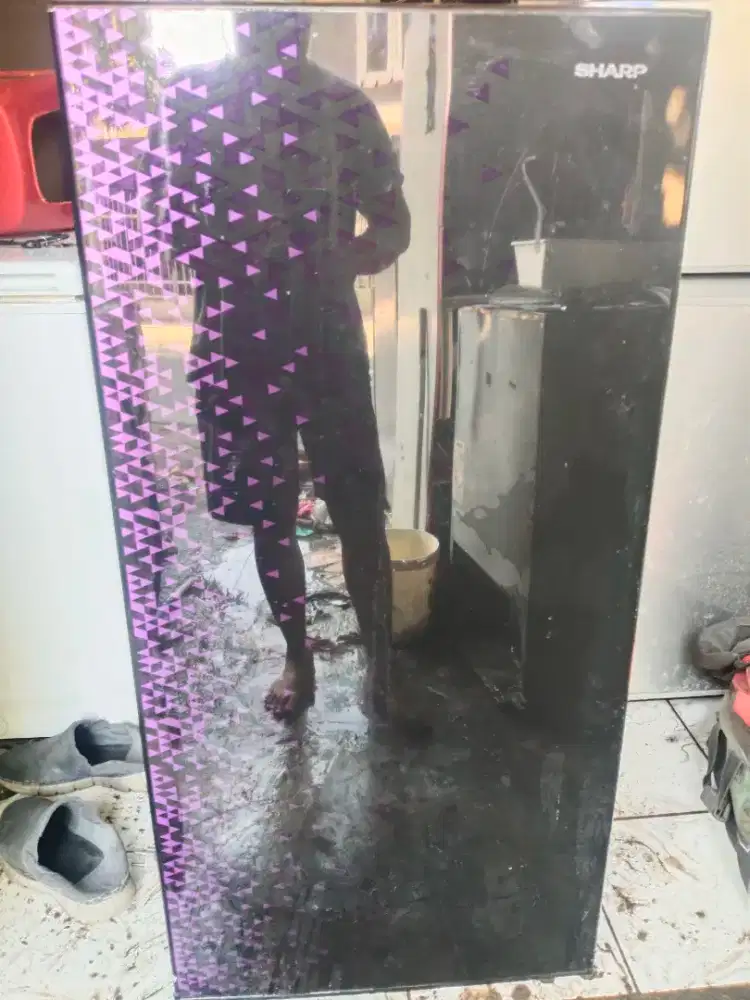 Kulkas sharp 1pintu  istimewa normal dingin beku siap pakai