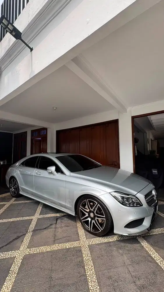 Mercedes Benz CLS400 AMG DYNAMIC 2015 silver bu mercy s400
