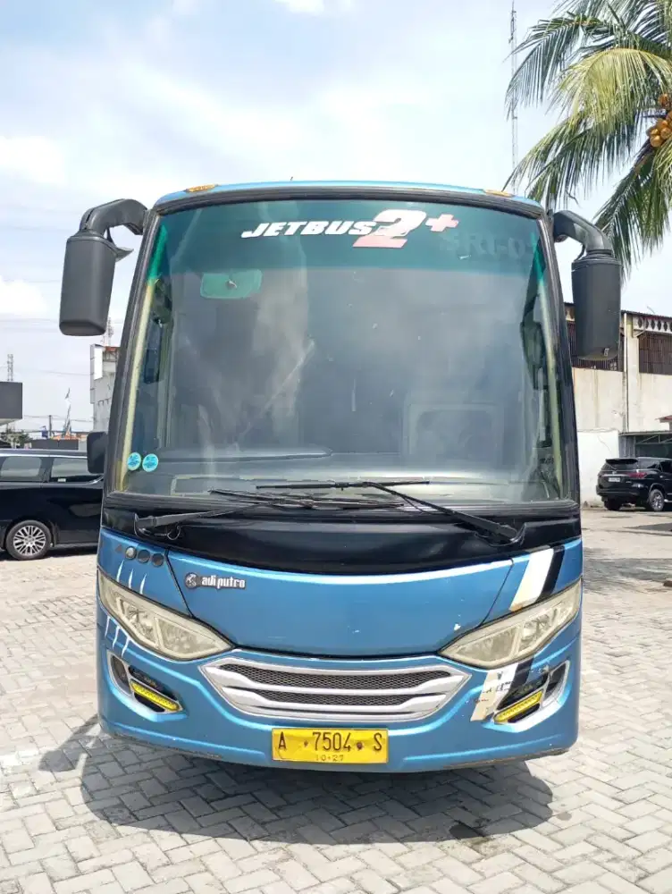 Medium Bus Canter 2017