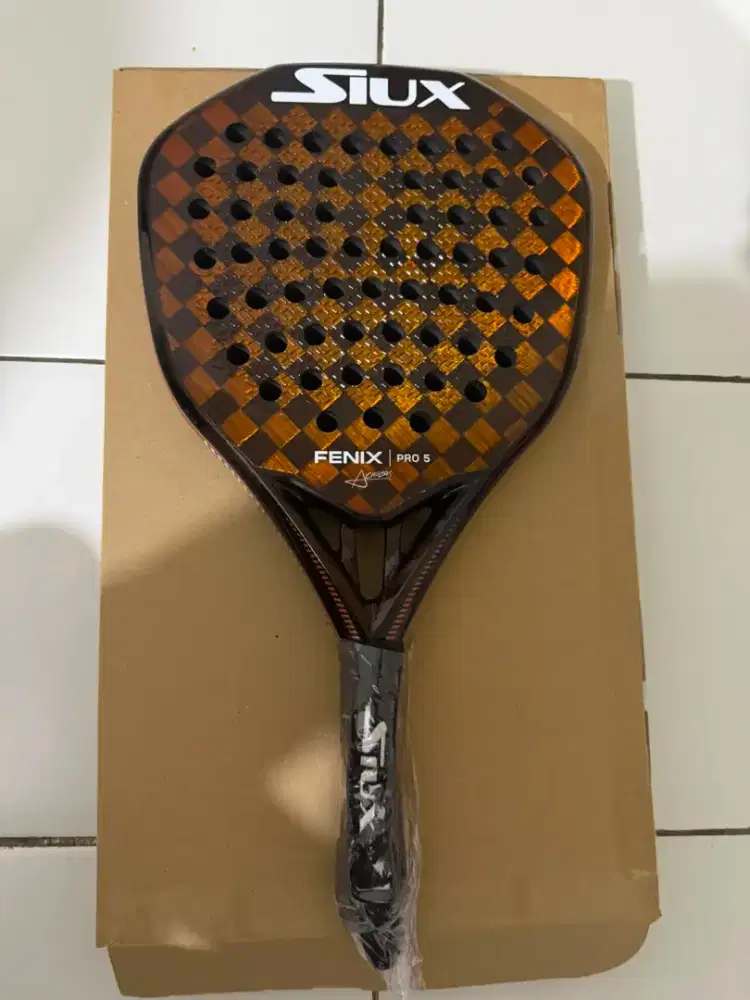 Dijual raket padel merk Siux Fenix Pro 5