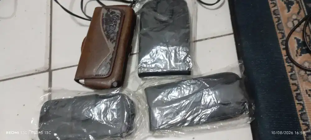Jual sarung atau dompet hp atau barang lain kondisi layak pakai minat