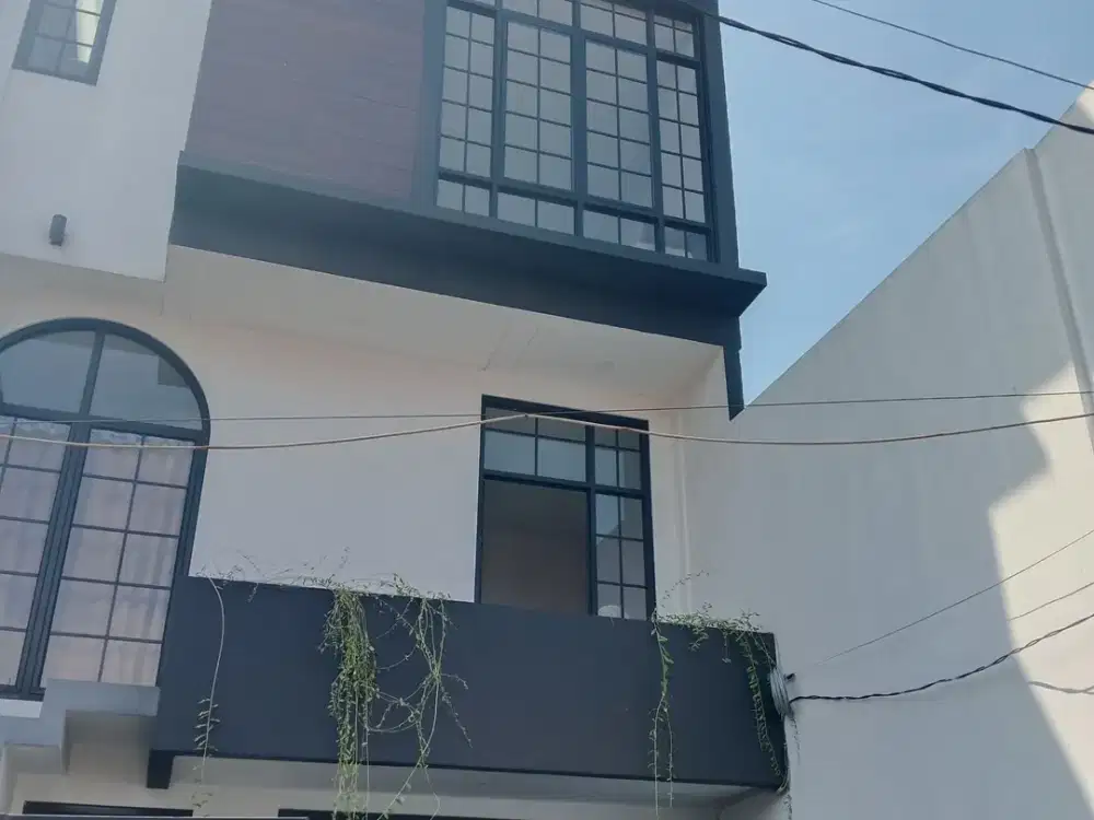 Rumah Idaman 12 Menit ke Gerbang Tol Cakung 3 Lt Hadap Selatan J-50054