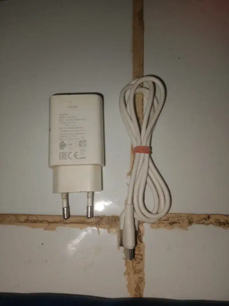 Charger ori bawaan vivo