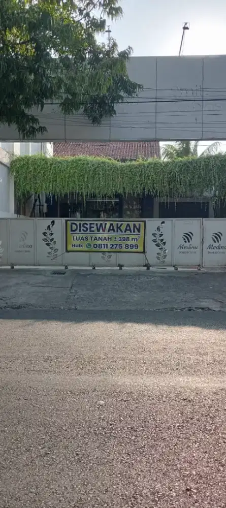 Disewakan Bangunan Strategis Cocok untuk Cafe, Klinik kecantikan