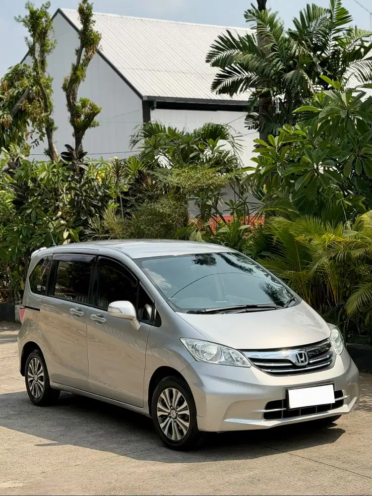 {Harga Cash} Honda Freed SD 1.5 A/T 2013 (Double Blower)