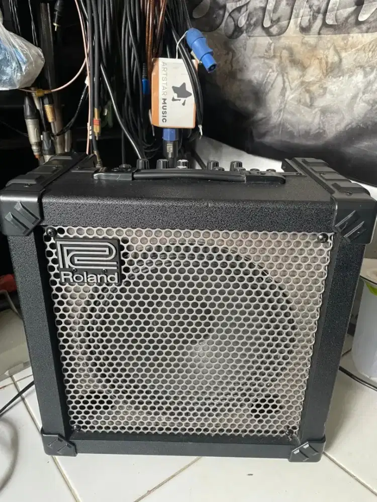 Roland Cube 30X amplifier combo solid-state
