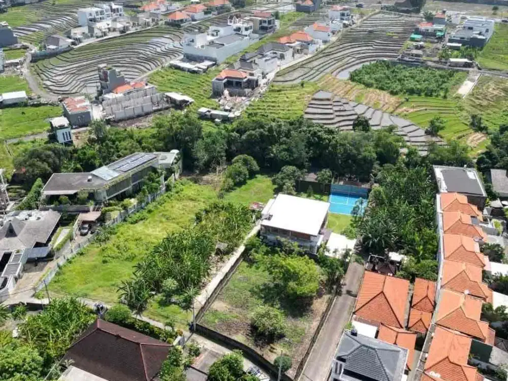 lahan kecil di kawasan pantai pererenan lingkungan villa