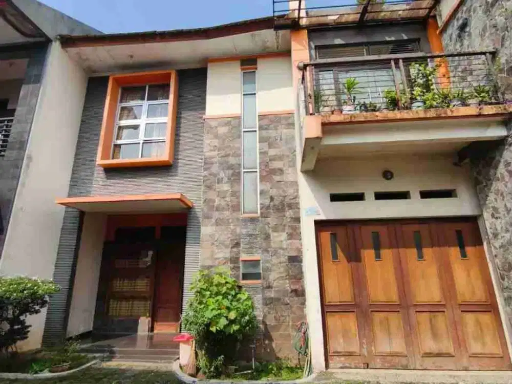 RUMAH EXCLUSIF DI KRAMAT JATI, JAKARTA TIMUR