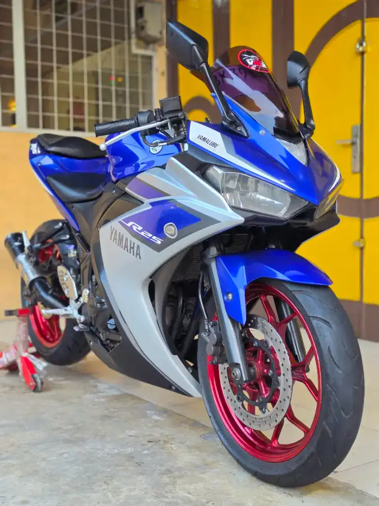Yamaha R25 / YZF R 25 2015, Blue Premium Metalic.