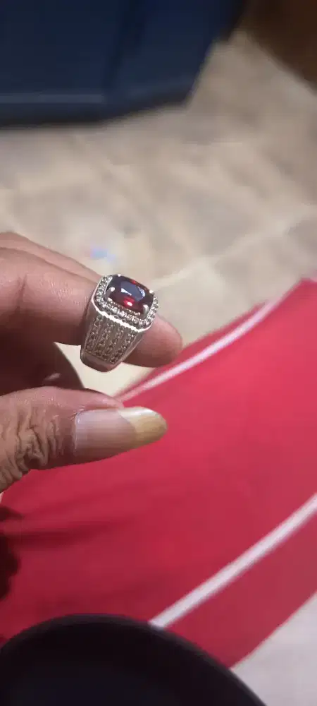 cincin btu mulia red garnet