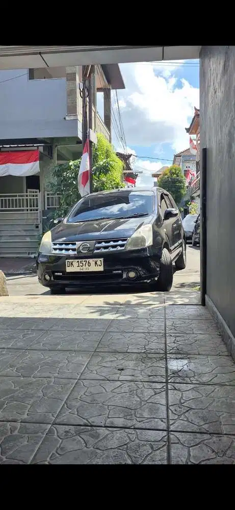 Nissan Grand livina 2011 Bensin