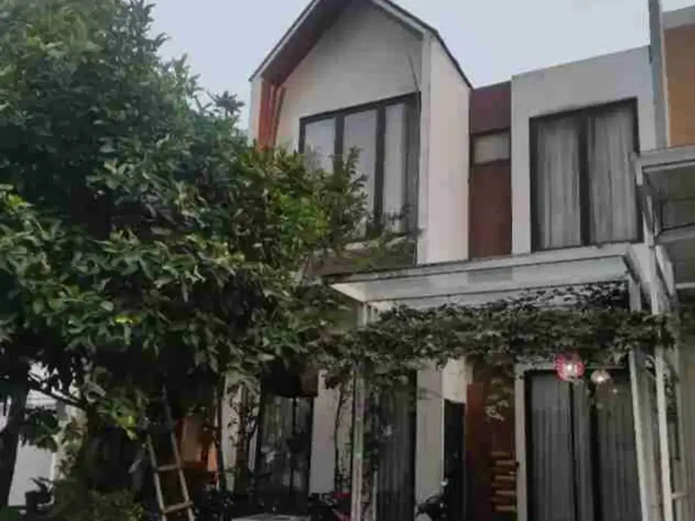 Dijual rumah 2 lantai.. muraahhh
