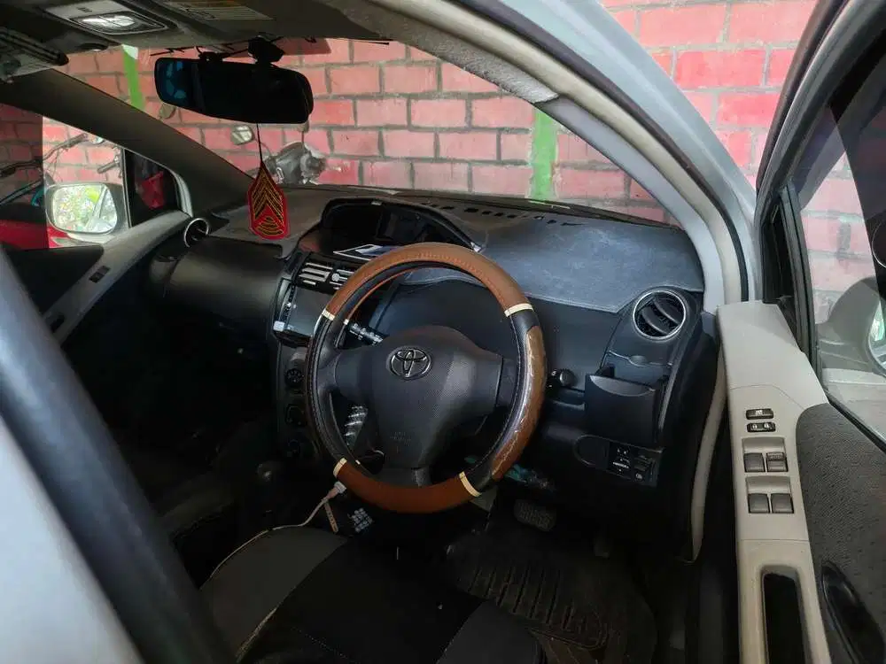 Toyota Yaris 2012 Bensin
