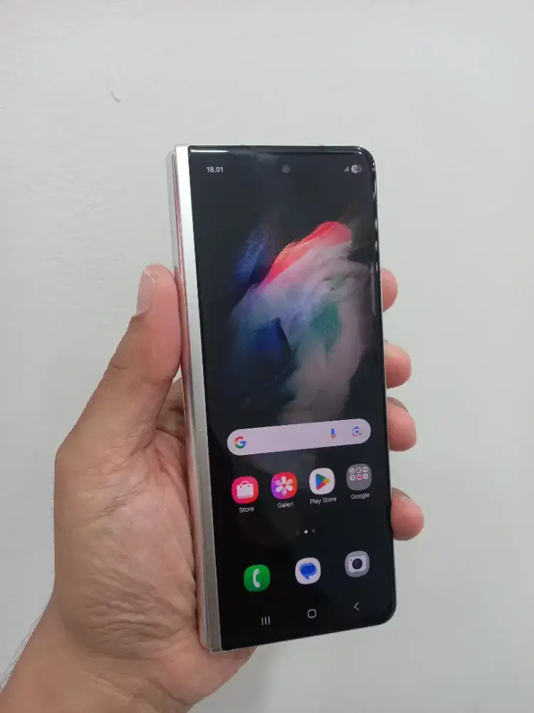 Samsung Galaxy Z Fold 3 5G Ram 12/256Gb Fullset ori ada minus dibaca
