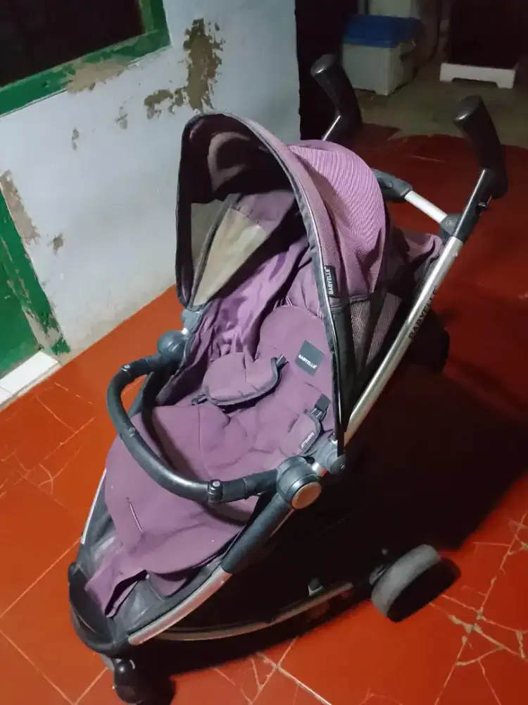 Jual stroller bayi merk BABYELLE masih bagus layak pakai