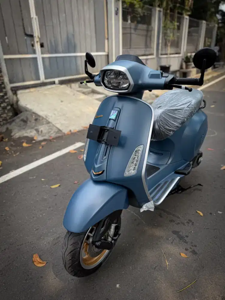 PIAGGIO VESPA LIMITED OFFICINA 8