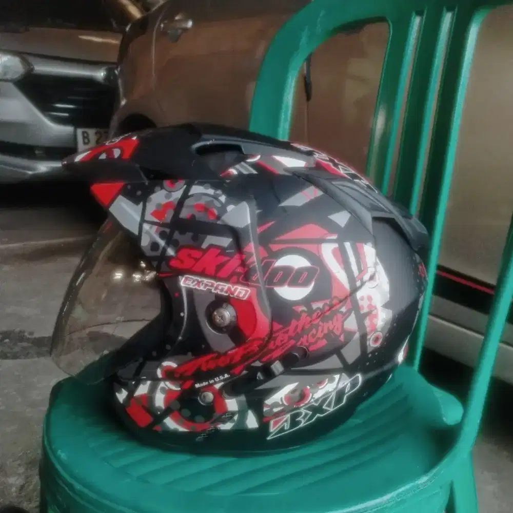 Dijual Helm BXP jp7 Double Visor
Warna Black Doff size L