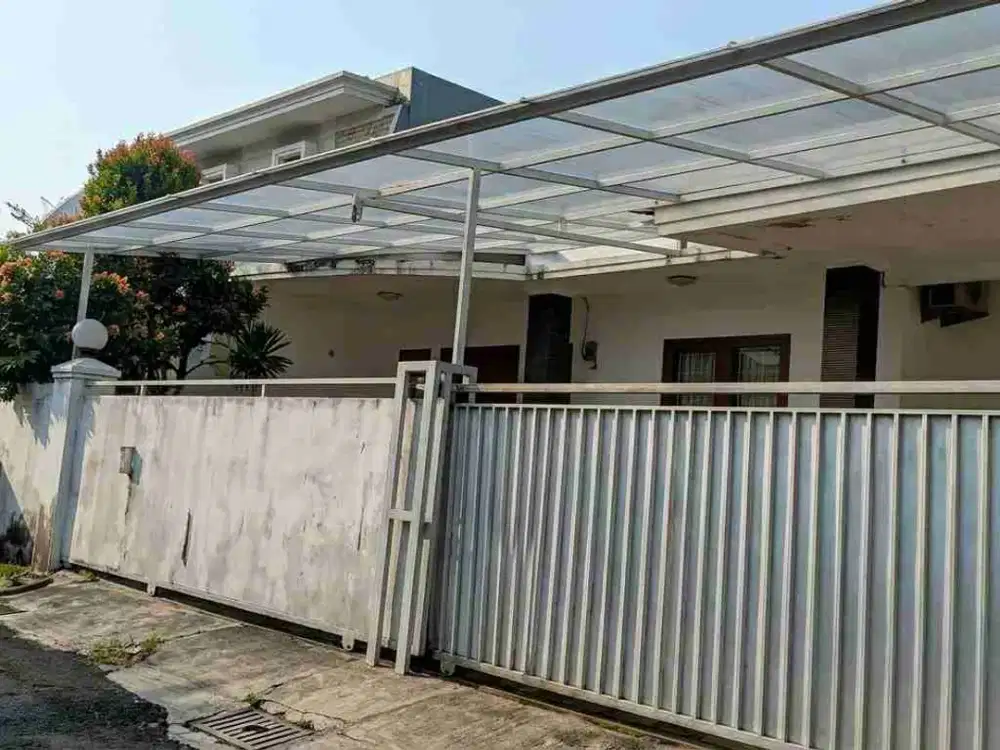 Jual Rumah Asri Minimalis 2 Lantai di Kemang Hadap Utara