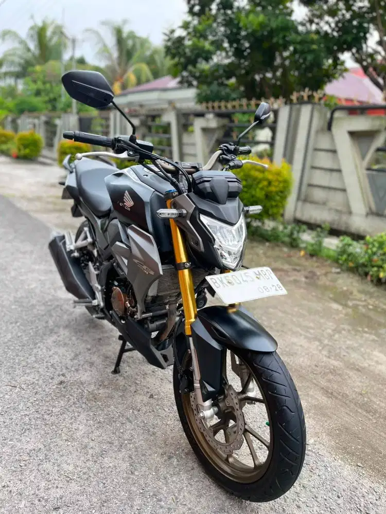 Honda CB 150R V4 Tahun 2023